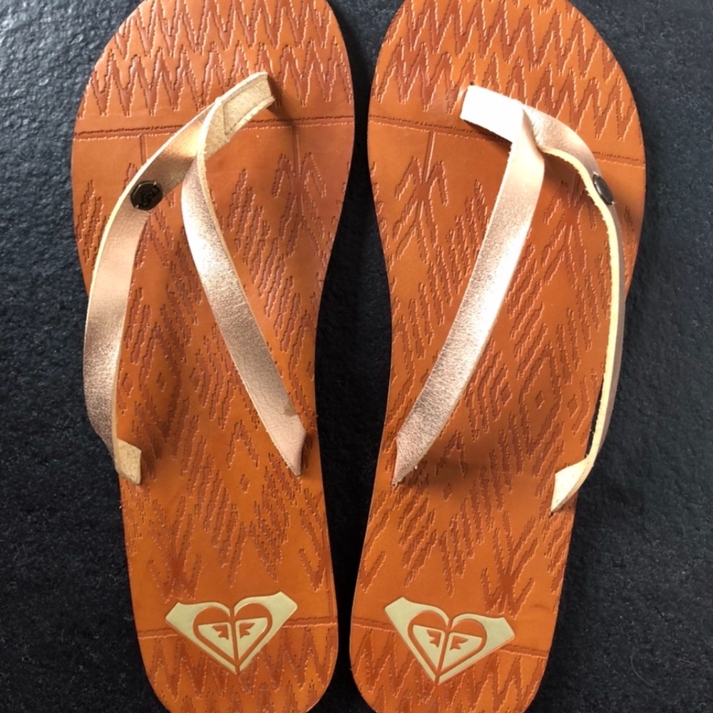 Flip Flop sandals with rose-golden straps